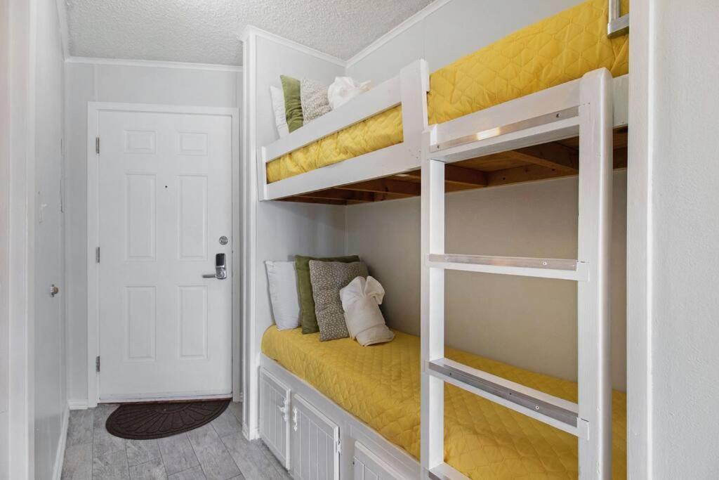 The Happy Seahorse Apartment Galveston Exterior photo